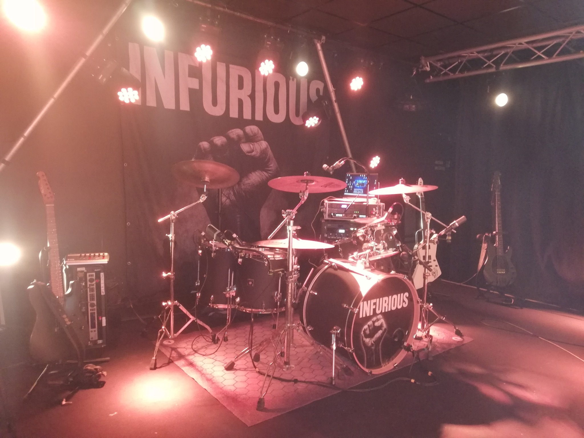LA SESSION LIVE – INFURIOUS – 02/10/2025